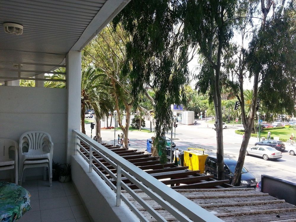 Apartbeach Royal Apartments Салоу Екстериор снимка