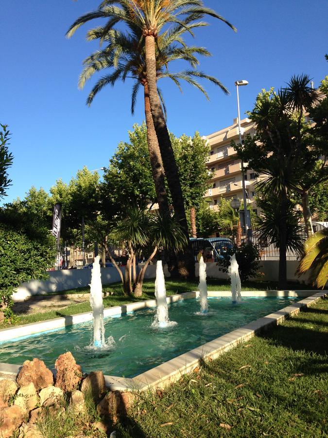 Apartbeach Royal Apartments Салоу Екстериор снимка