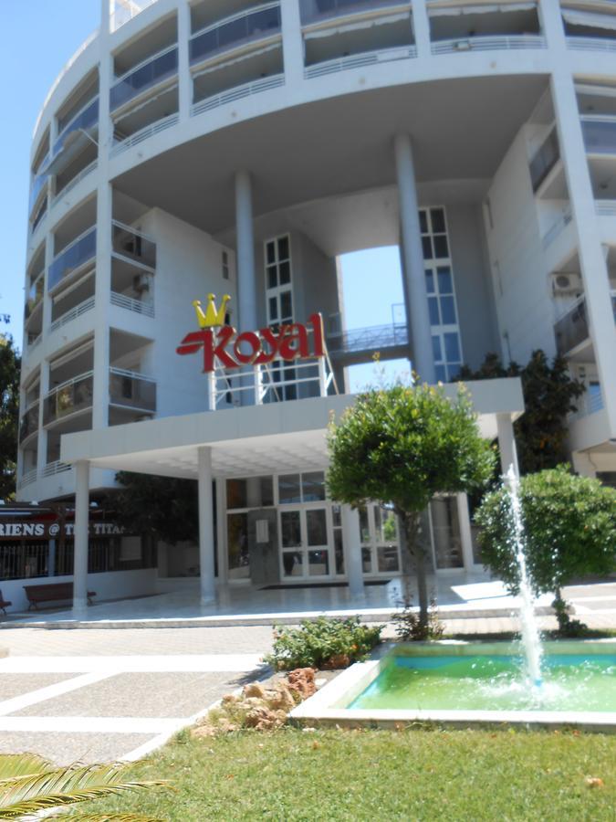 Apartbeach Royal Apartments Салоу Екстериор снимка