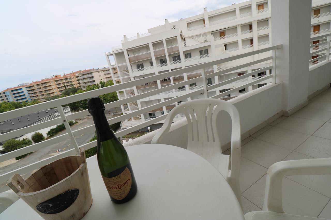 Apartbeach Royal Apartments Салоу Екстериор снимка