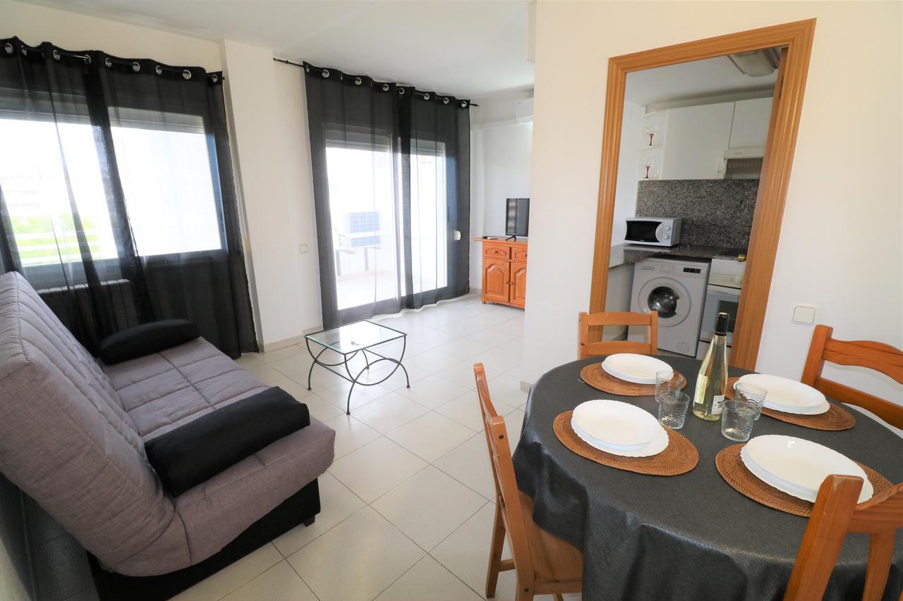 Apartbeach Royal Apartments Салоу Екстериор снимка