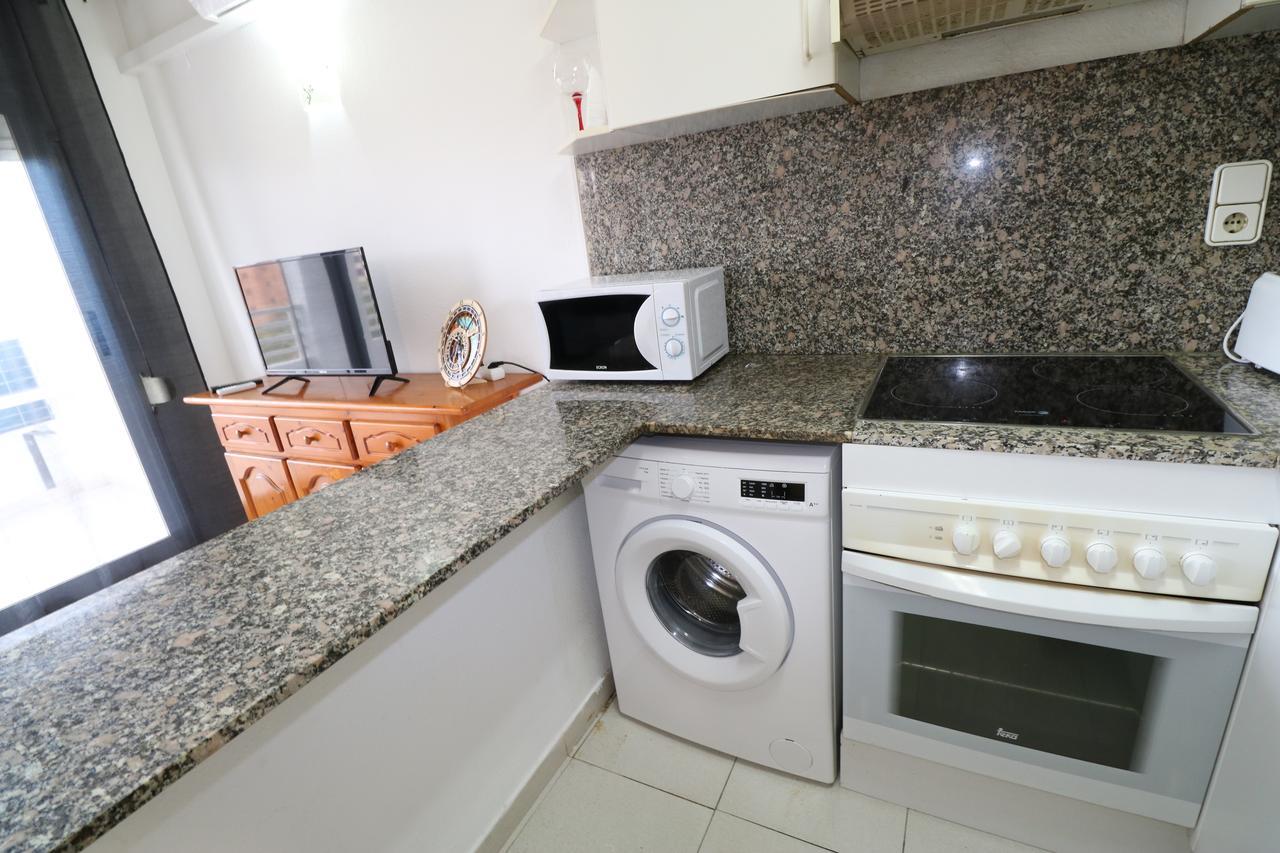 Apartbeach Royal Apartments Салоу Екстериор снимка