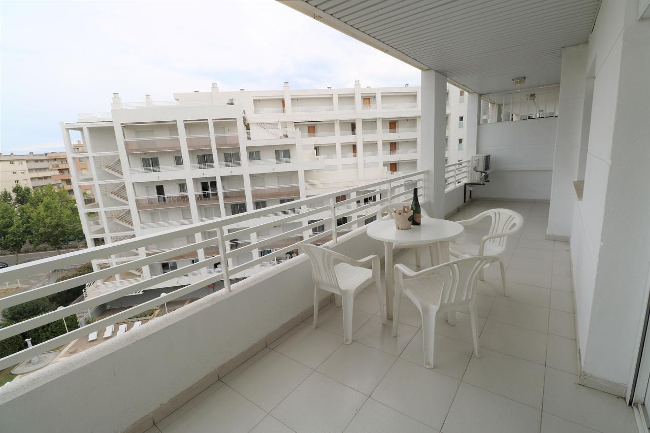 Apartbeach Royal Apartments Салоу Екстериор снимка